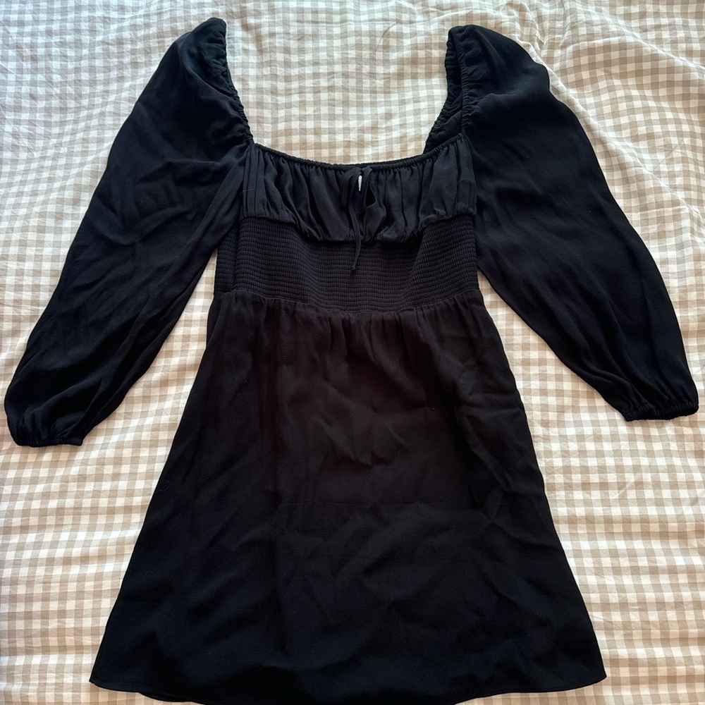 Aritzia Sunday Best black long sleeve dress